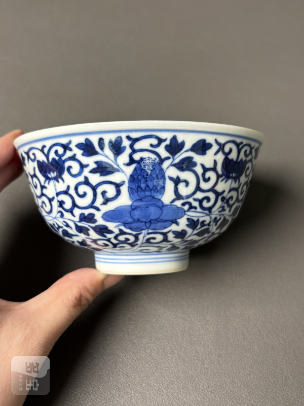 清光绪 青花缠枝双犄牡丹纹碗一对 - 图4